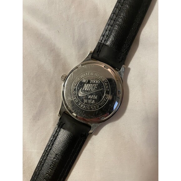 Vintage Nike Mens Watch - Water Resistant No.2000 USA Made - Needs Battery - Picture 3 of 3